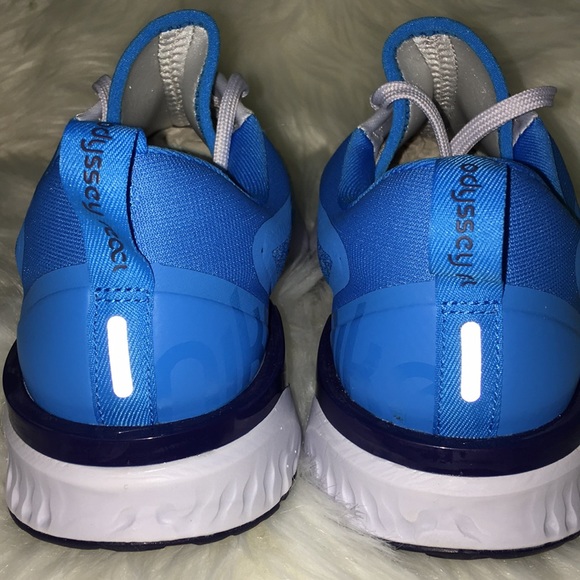 Nike Odyssey - Picture 4 of 8